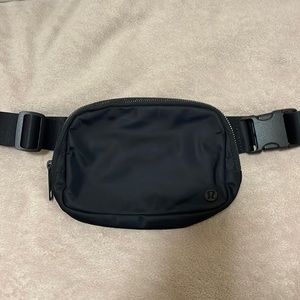 Older Model Lululemon Everywhere Belt Bag